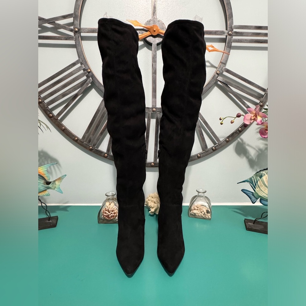 Black Stretch Over The Knee Boots( size 7) Never Been worn!!